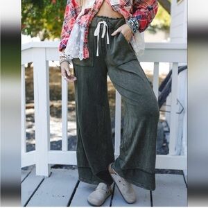 Three Bird Nest The Nest Heaven Sent Wide Leg Pant Olive NWOT New S